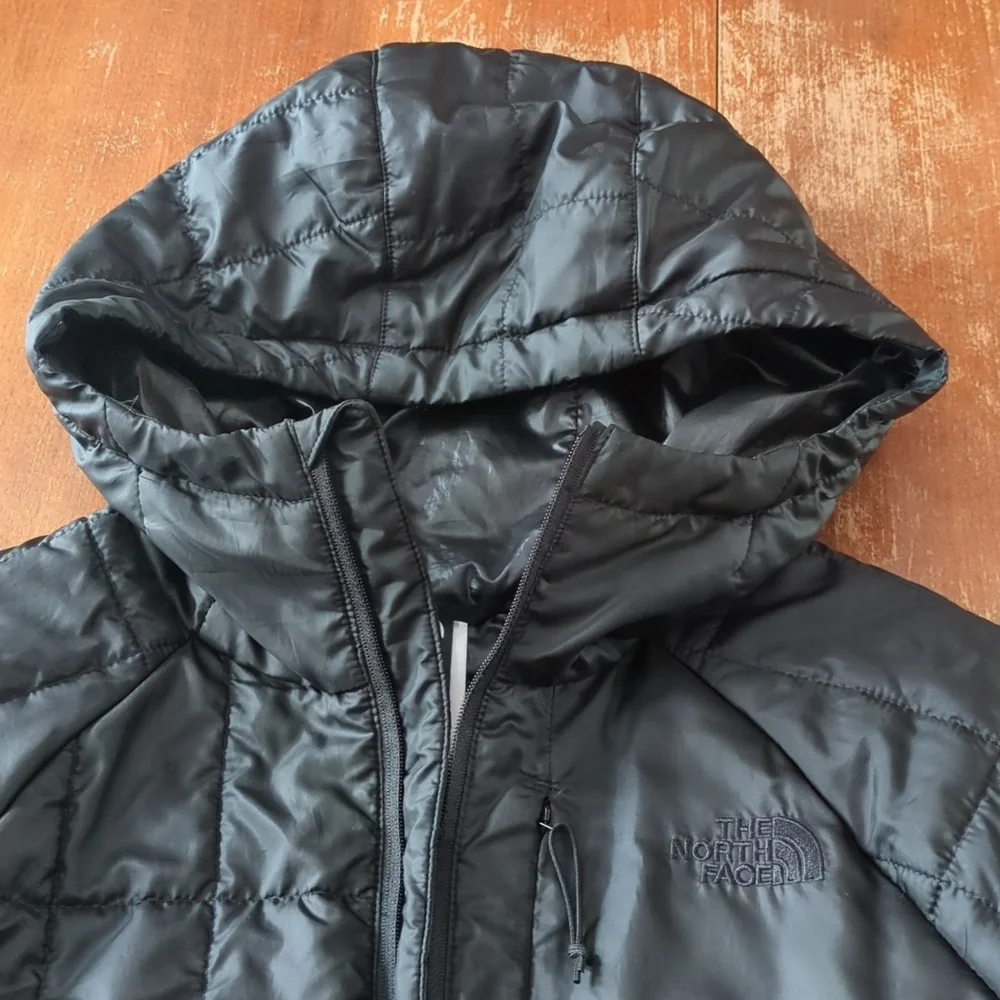 The North Face Women's Circaloft Hoodie - Picture 4 of 9